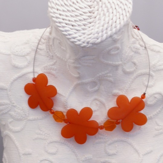 collier-fantaisie-3-fleurs-orange-bijou-createur-tant-qu-il-y-aura-des-perles-ref-01359