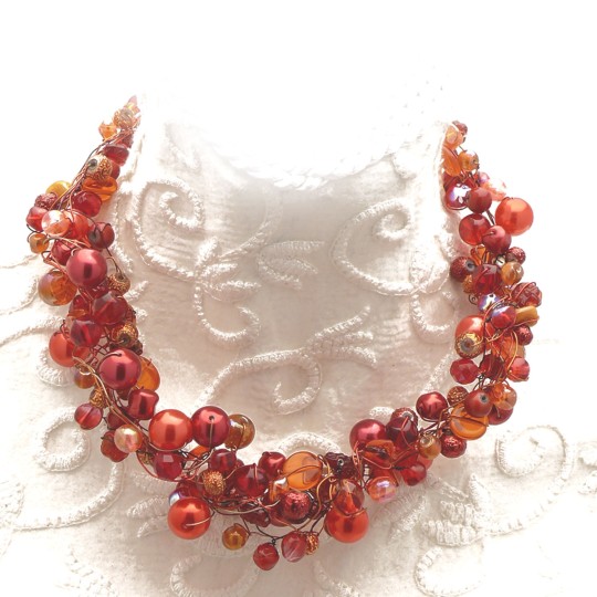 Collier ras de cou perle de verre rouge orange bijou fantaisie de créateur