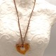 collier-fantaisie-sobral-lien-de-cuir-marron-68-cm-coeur-ambre-bijou-createur-sobral-ref-00607